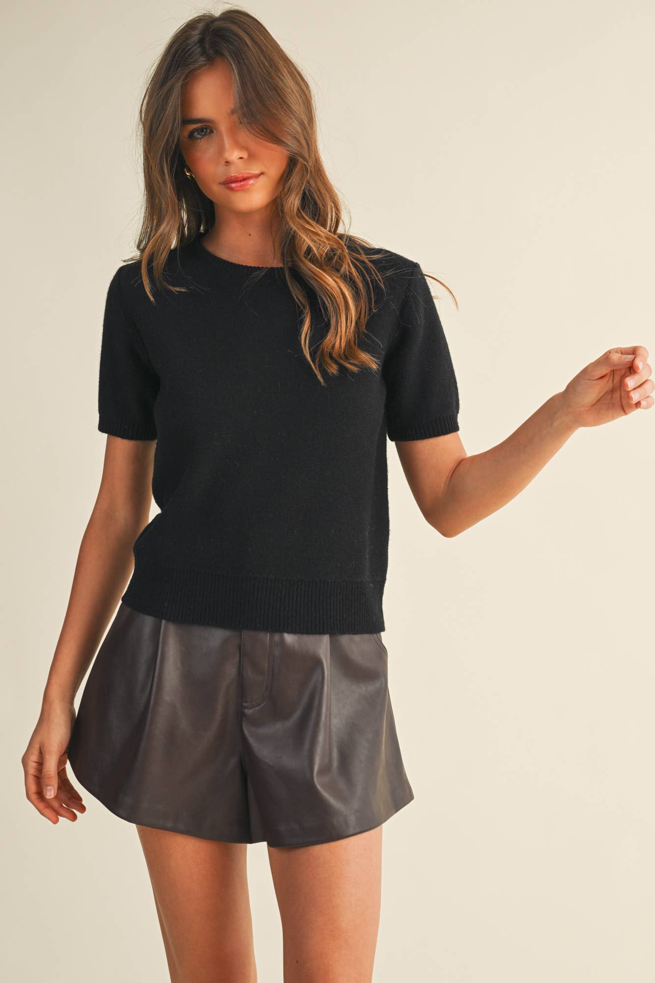SHORT SLEEVE CREW NECK SWEATER