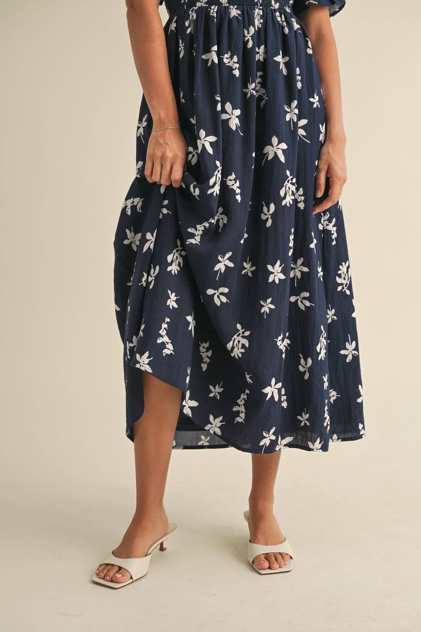 ID8847-A FLORAL MIDI PUFF SLEEVES DRESS