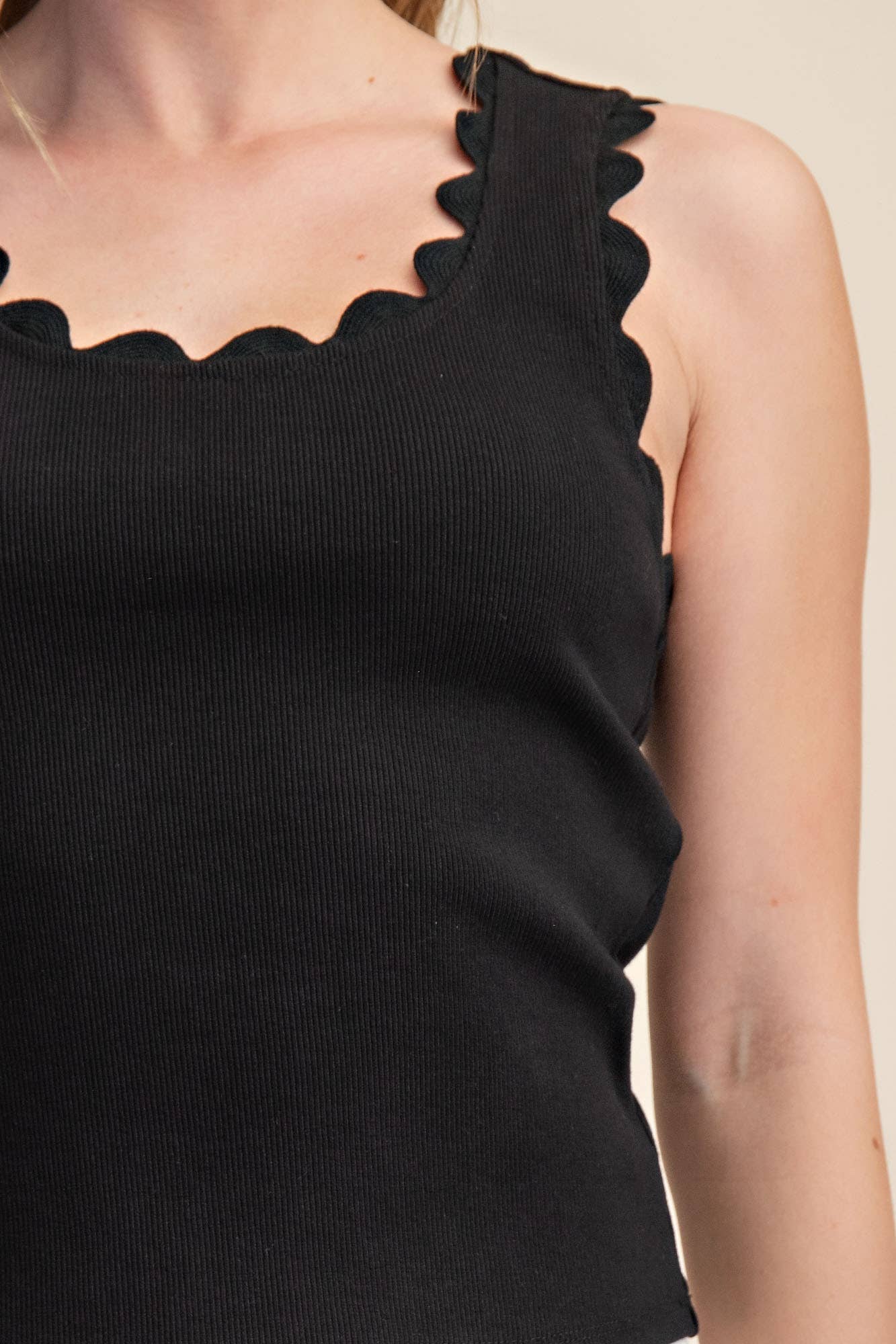 Scallop Wave Shape Scoop Neck Sleeveless Everyday Knit