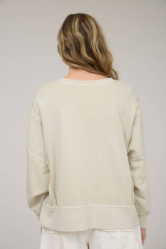 WASHED EXTENDED SHOULDER KNIT TOP