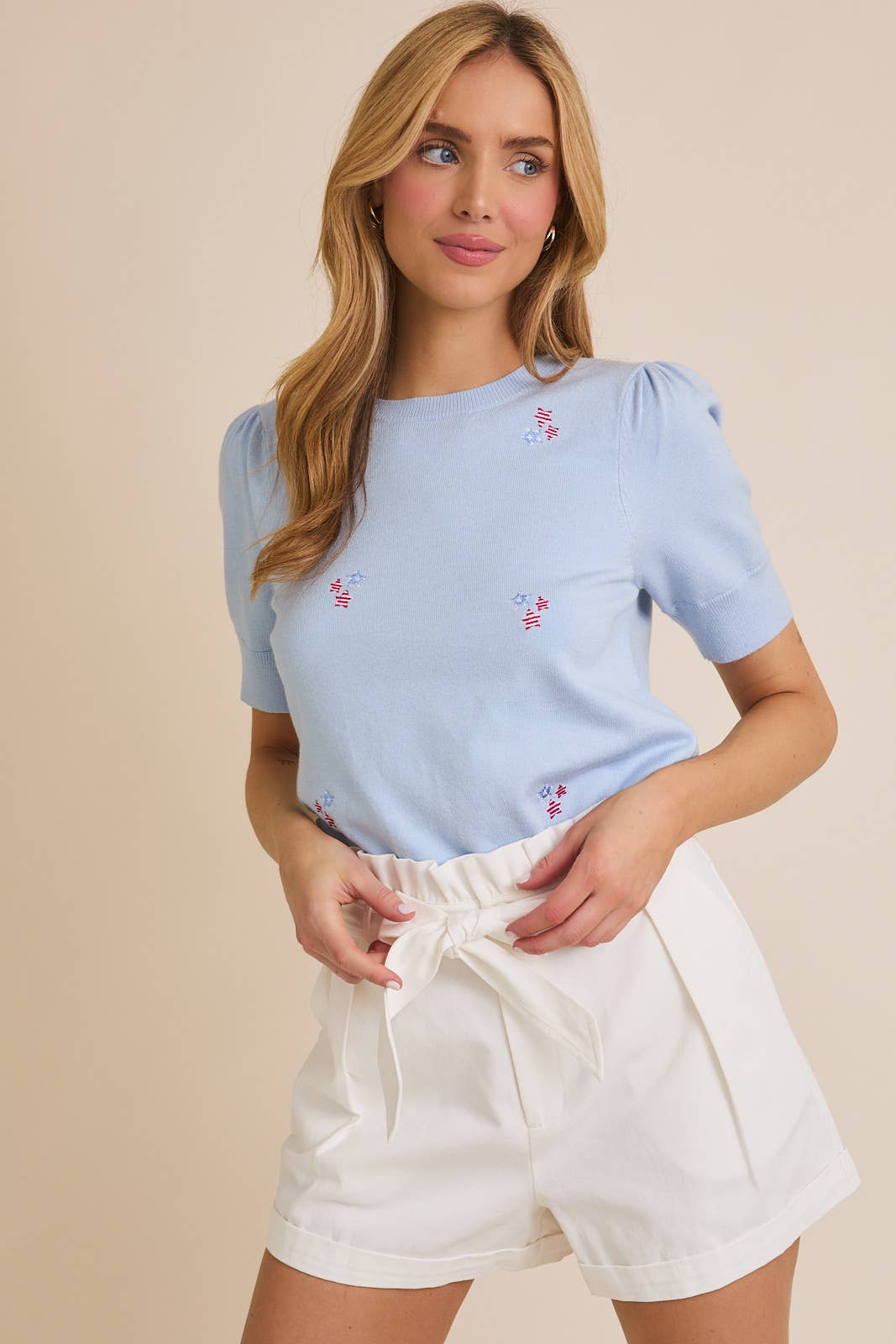 ROUND NECK PUFF SLEEVE STAR EMBROIDERED KNIT TOP