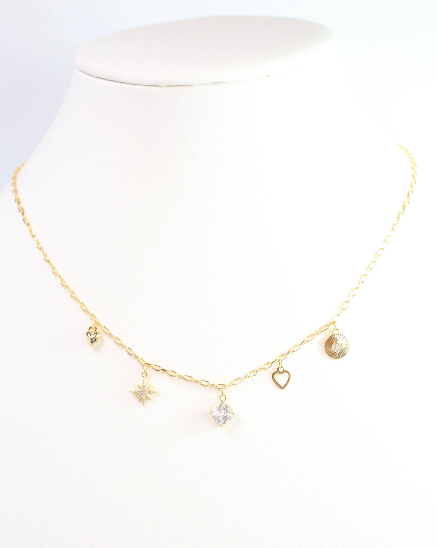 Helen Charm Necklace Gold