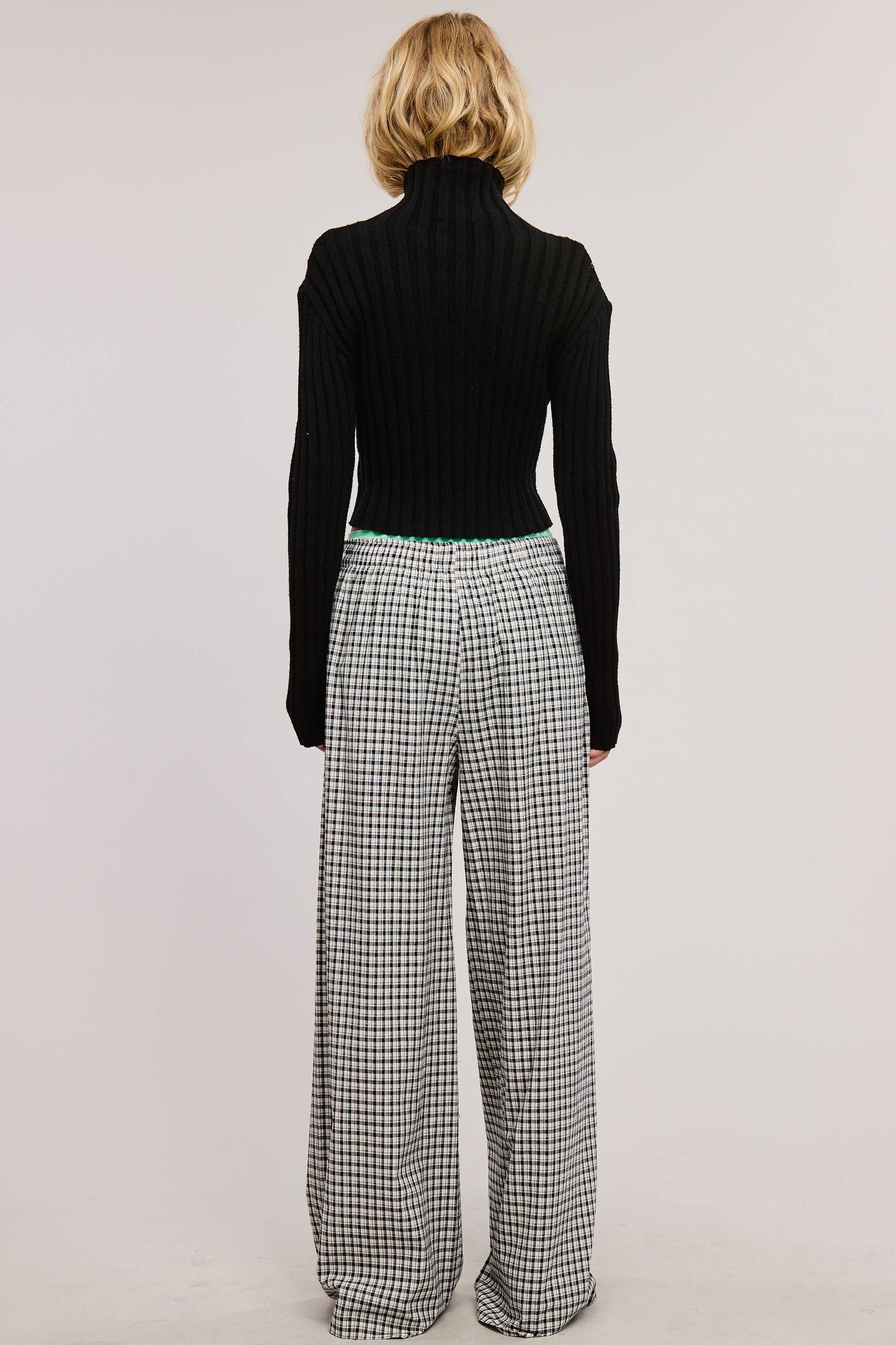 Mid Rise Elasticized Waistband Gingham Pattern Pants