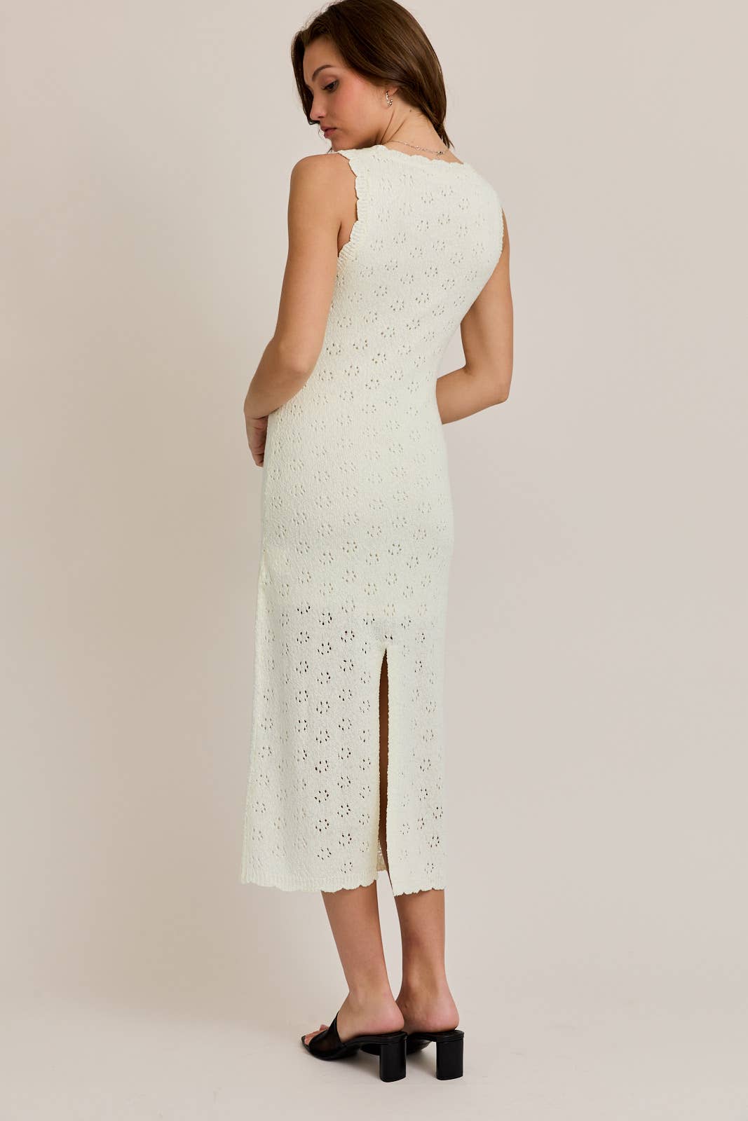 SCALLOP EDGE SLEEVELESS SWEATER MIDI DERSS