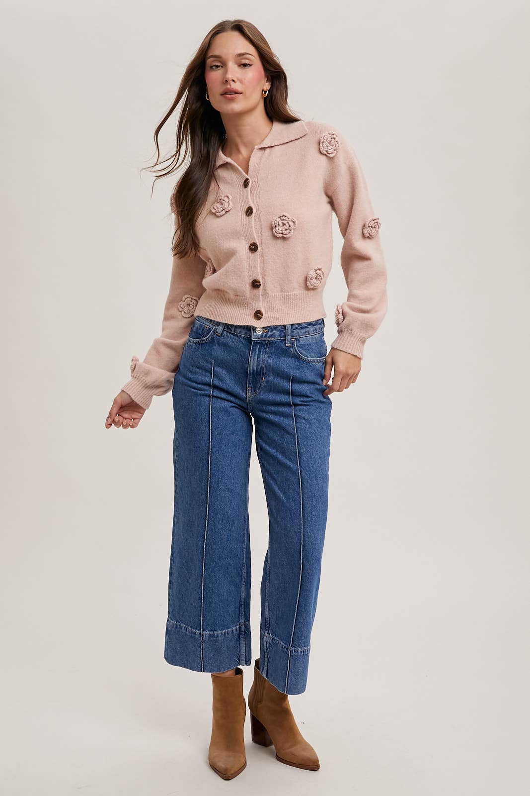 FLORAL EMBROIDERY BUTTON DOWN COLLAR KNIT CARDIGAN
