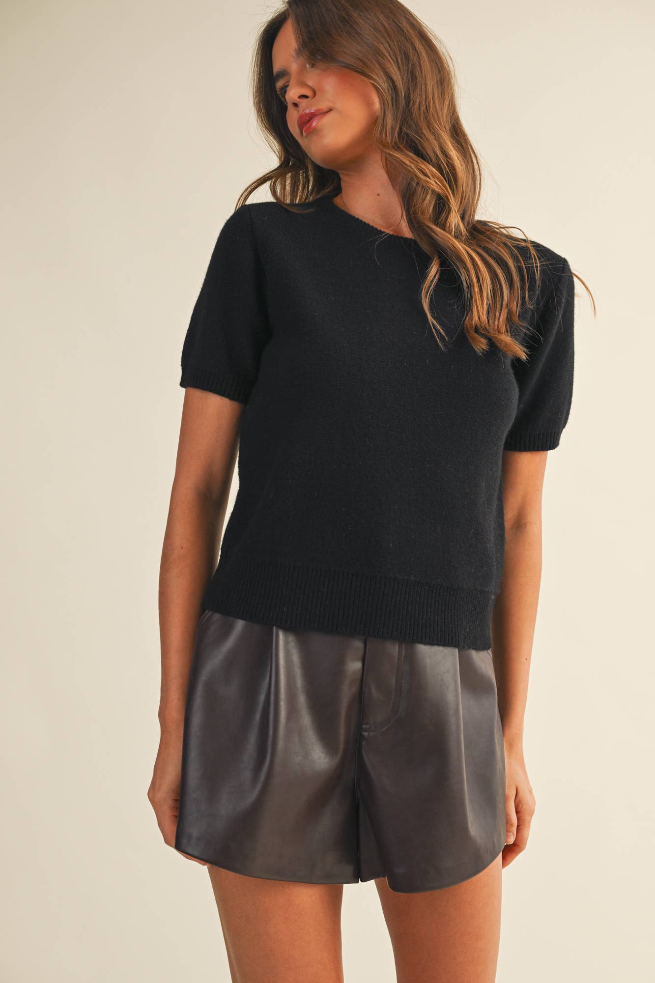 SHORT SLEEVE CREW NECK SWEATER