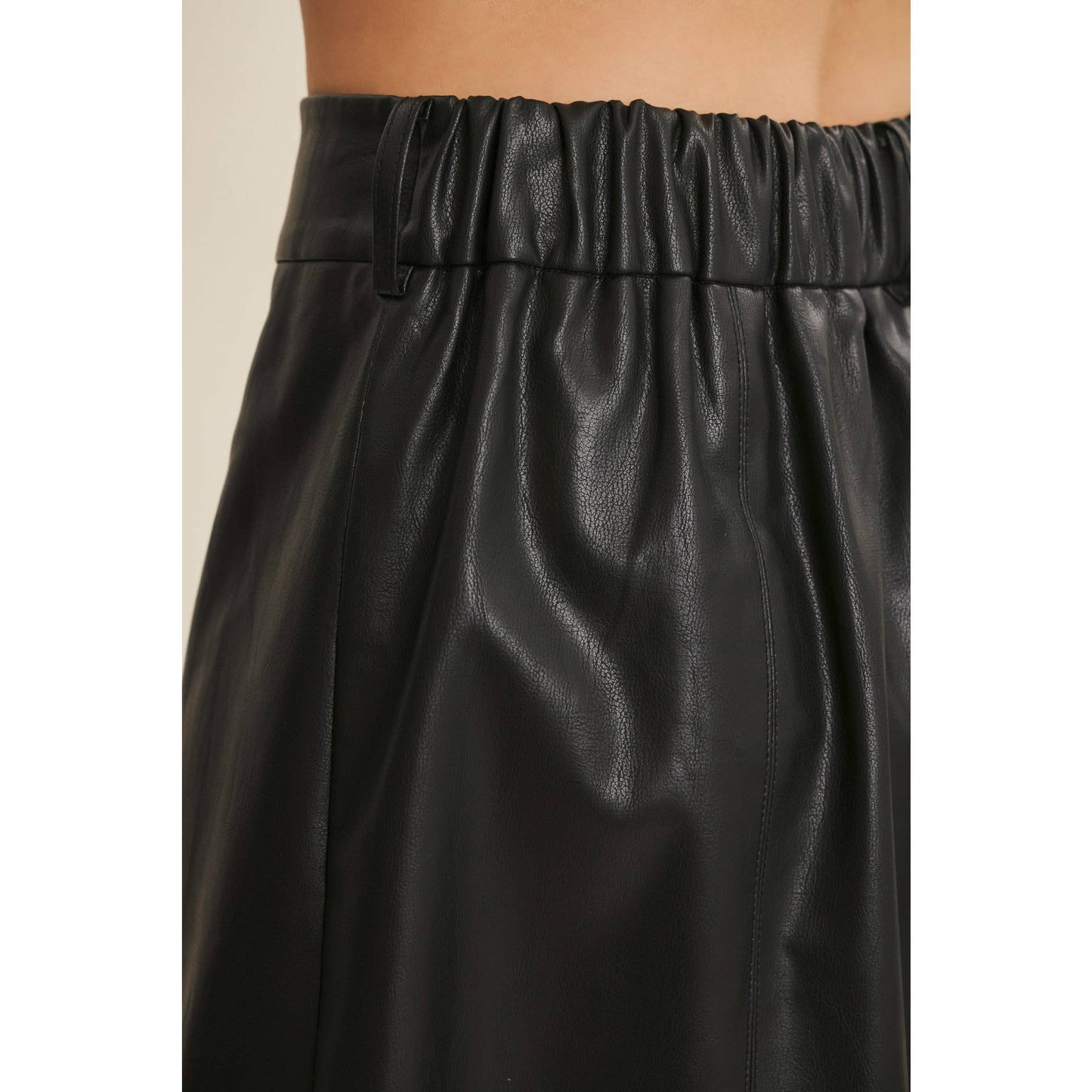 SOPHISTICATED VEGAN FAUX LEATHER BELTED MIDI SKIRT