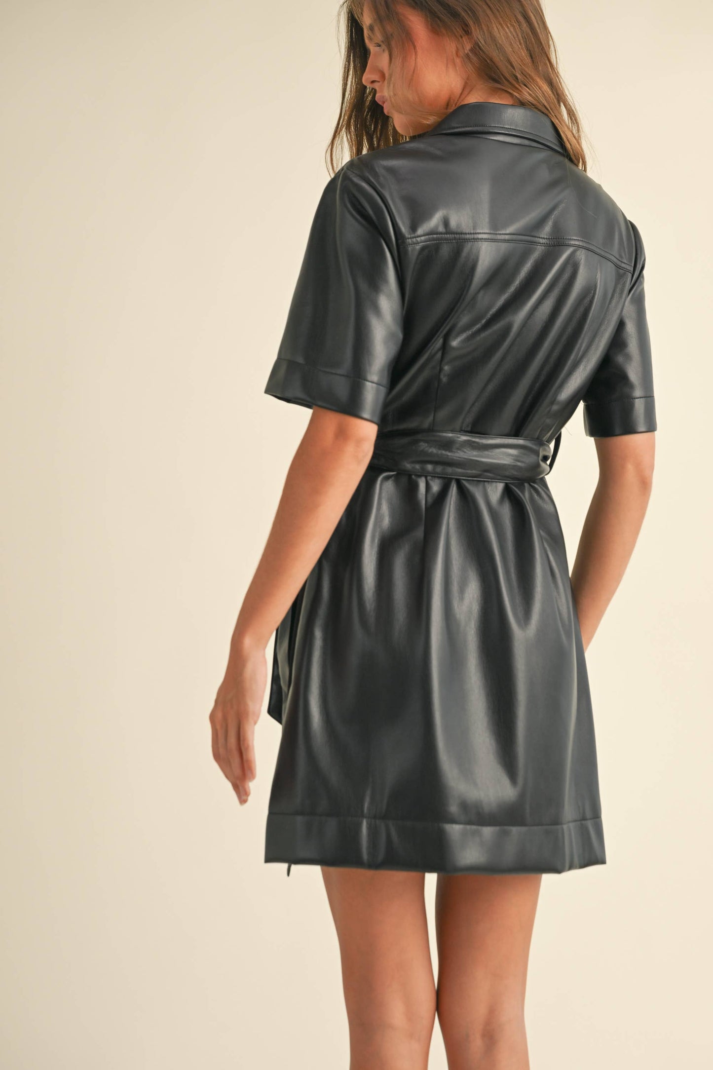 D2986 PLEATHER COLLARED WRAP DRESS