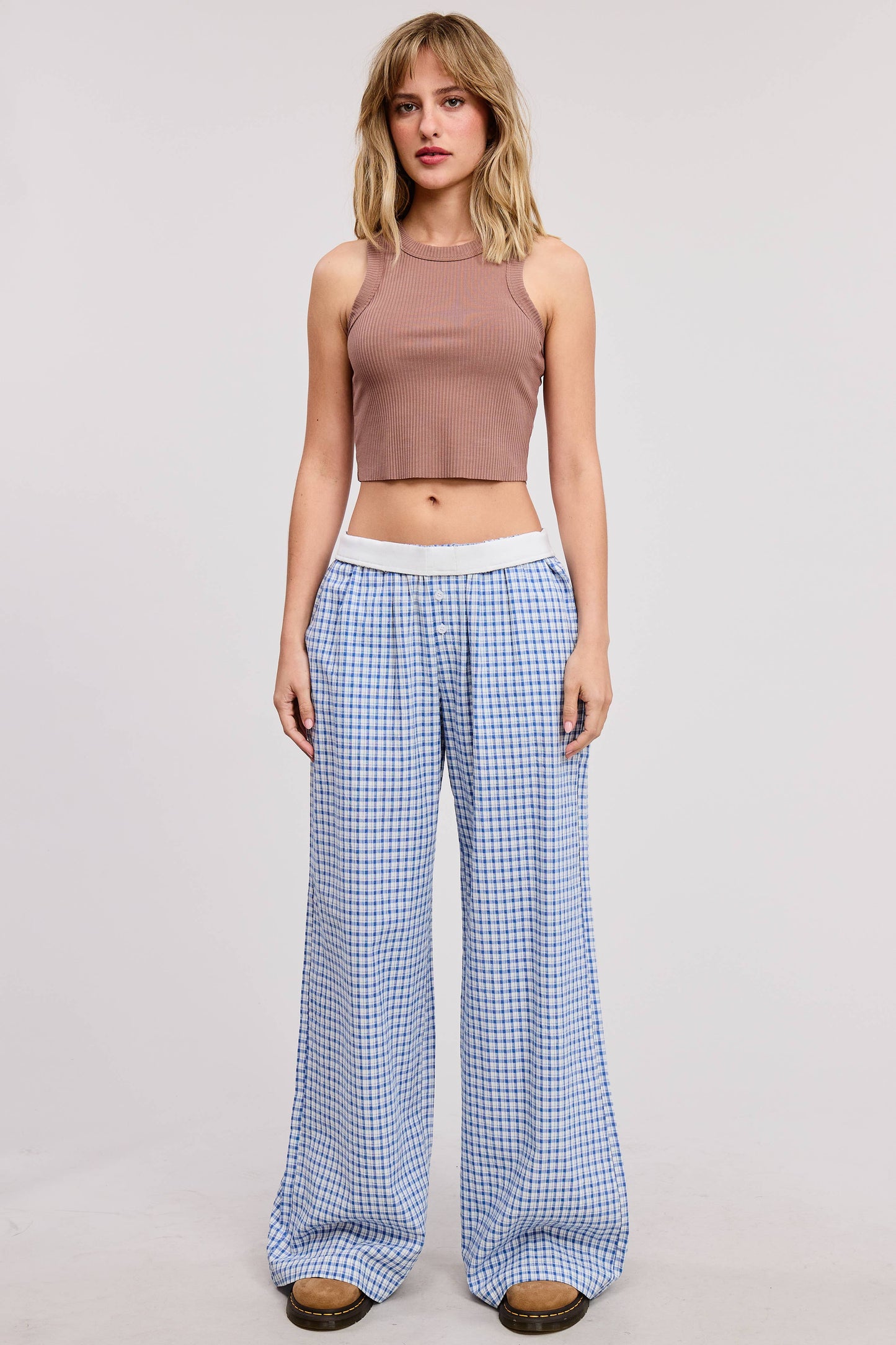 Mid Rise Elasticized Waistband Gingham Pattern Pants