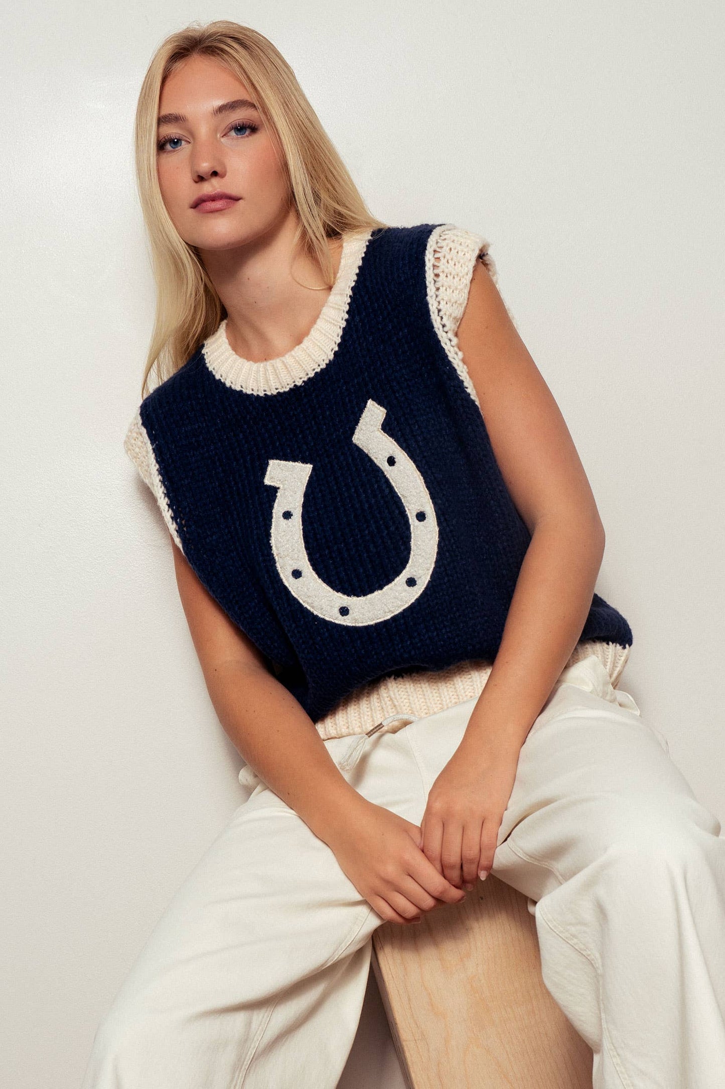 Western Horseshoe Crochet Knit Ribbed Trim Sweater Vest