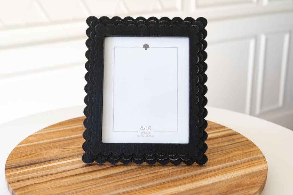 12x14 wood scallop photo frame (8x10 pic) Home Decor