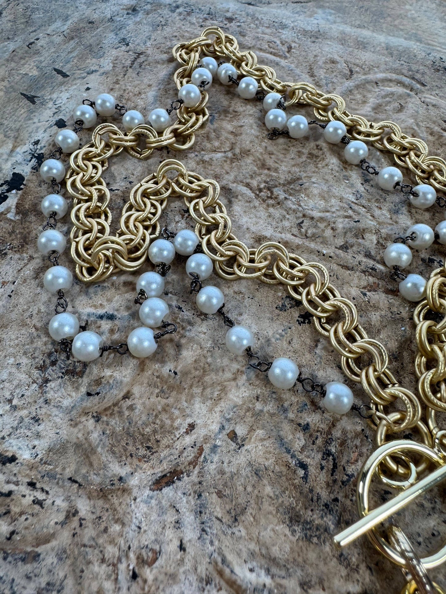 Regal Creast Pearl Necklace