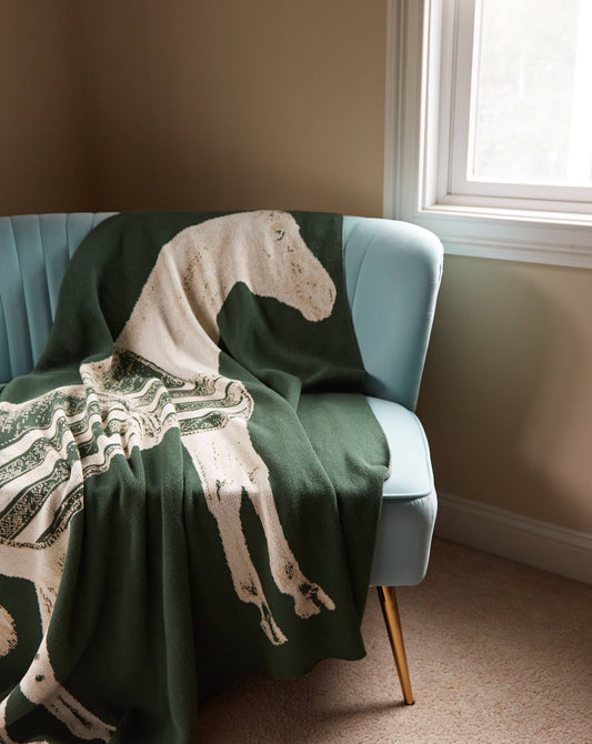 THOROUGHBRED THROW HUNTER