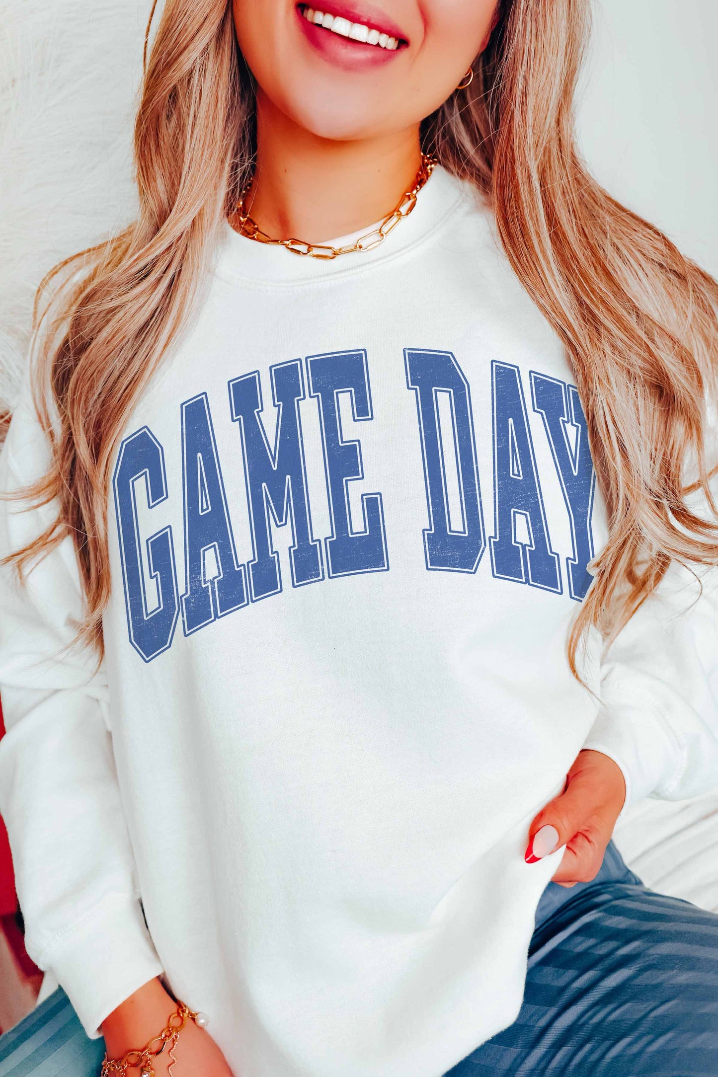 LAST CHANCE - Game Day Oversized Graphic Sweatshirt - White