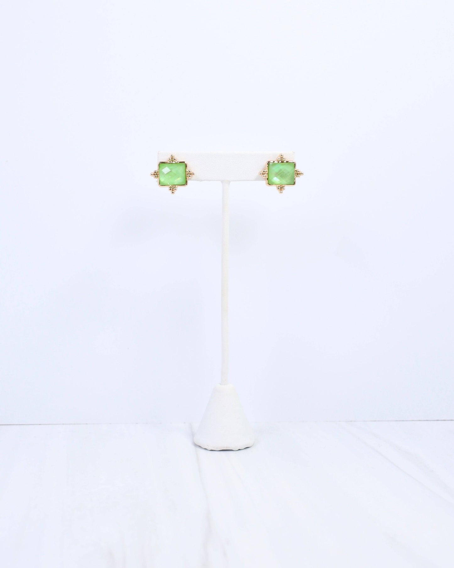 Kerang Square Facited Stud Earring Green