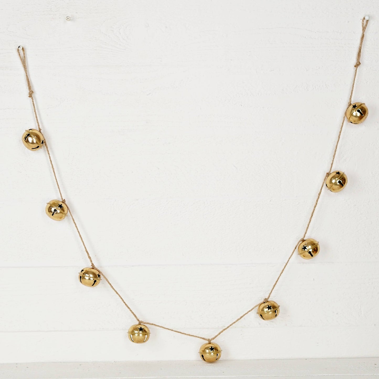 570650- 5ft Metal Bell Garland-2inD Goldx9-0/48