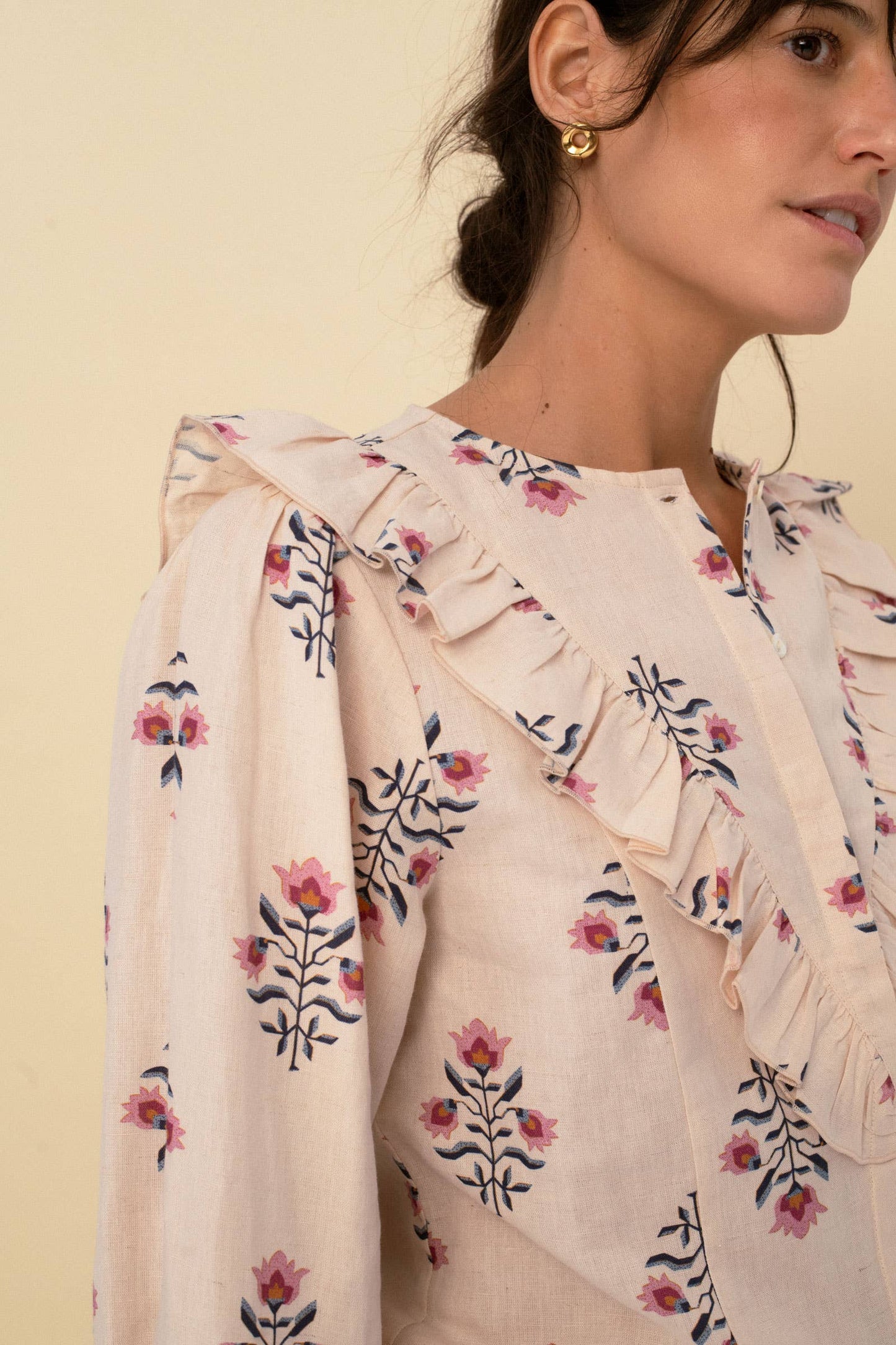 Sarah blouse sand