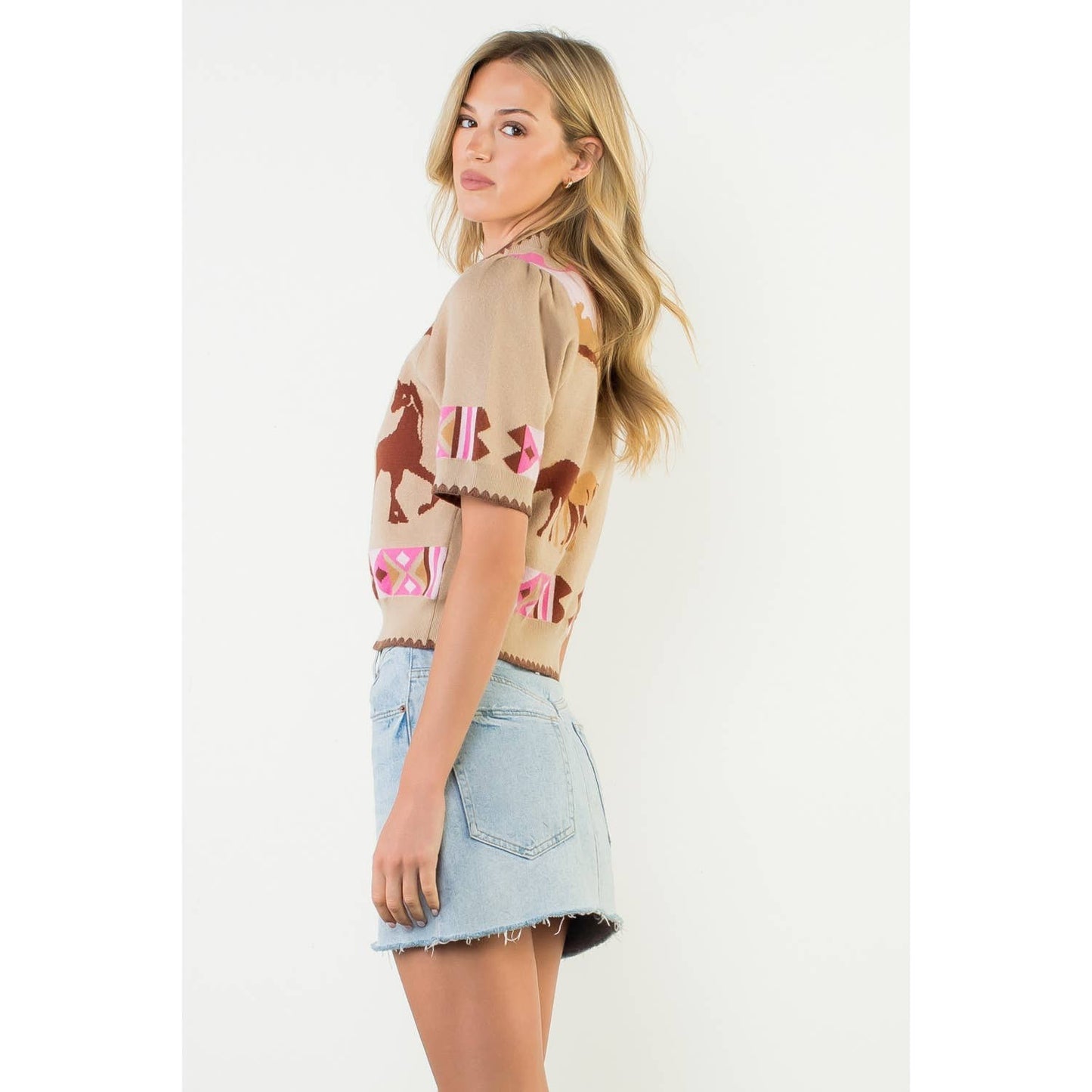Short Sleeve Detailed Knit Top