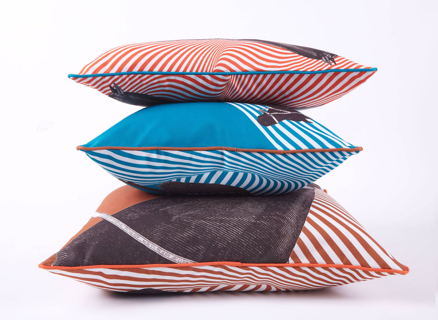 CHEVAL OPTIQUE OUTDOOR PILLOW 22"X22"