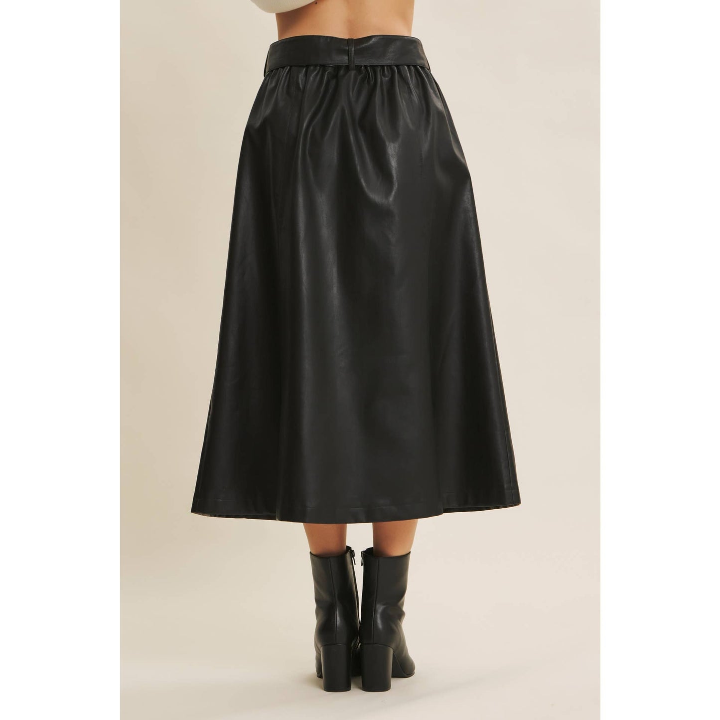 SOPHISTICATED VEGAN FAUX LEATHER BELTED MIDI SKIRT