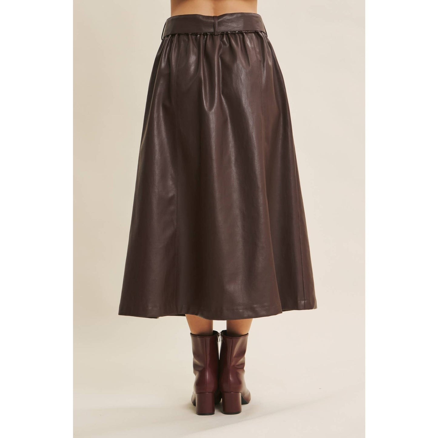 SOPHISTICATED VEGAN FAUX LEATHER BELTED MIDI SKIRT