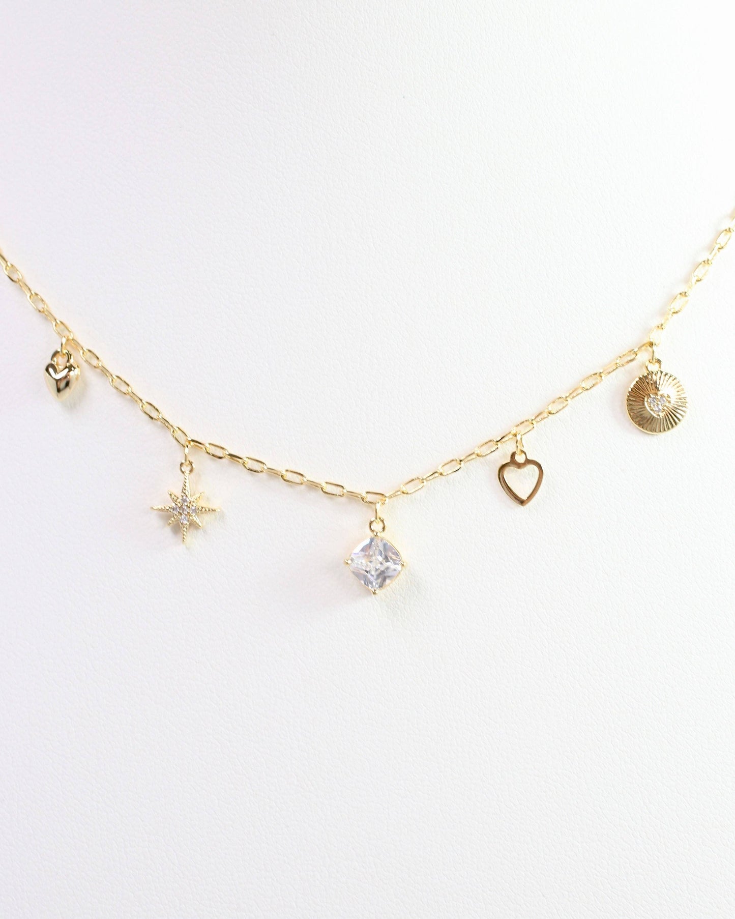 Helen Charm Necklace Gold