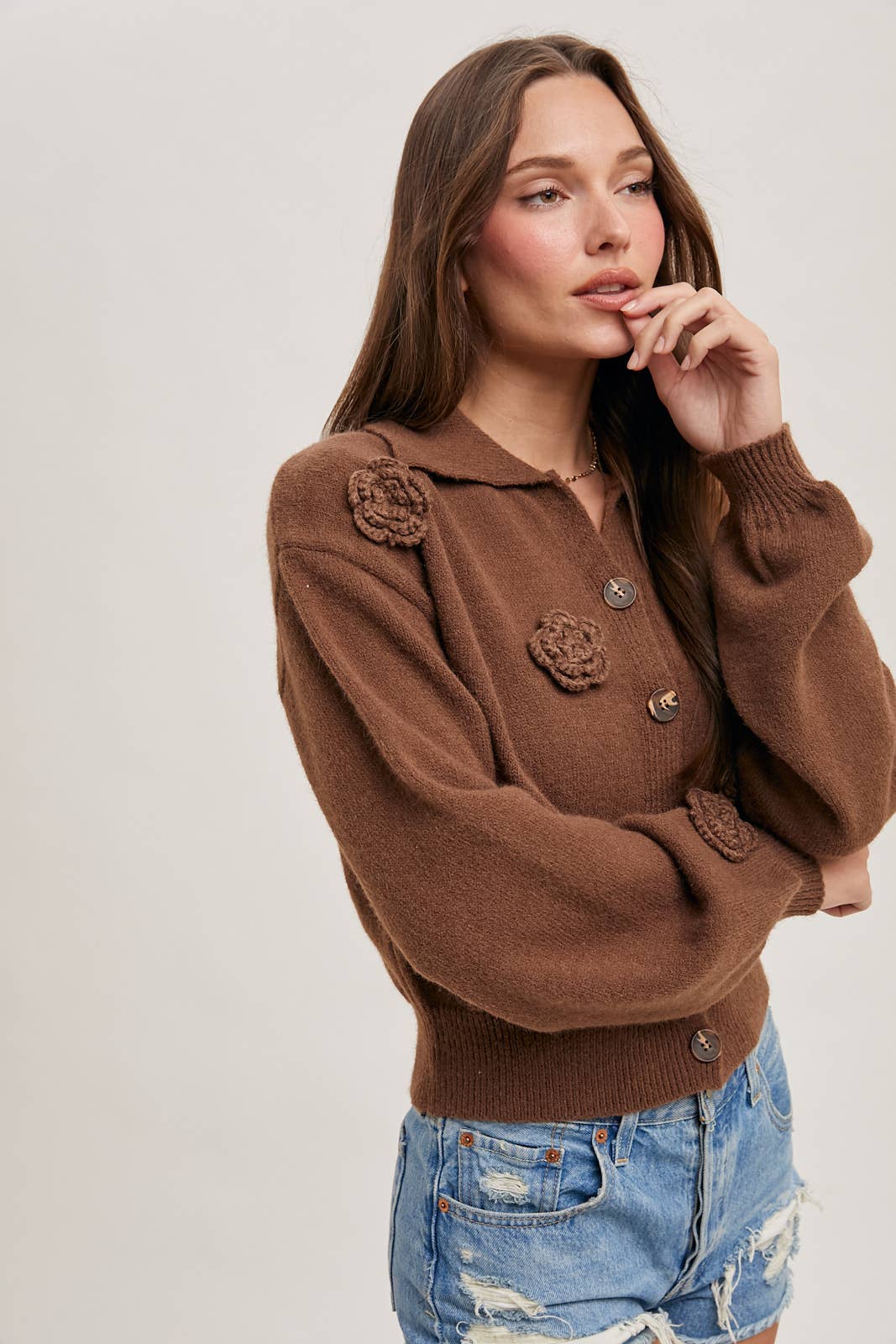 FLORAL EMBROIDERY BUTTON DOWN COLLAR KNIT CARDIGAN