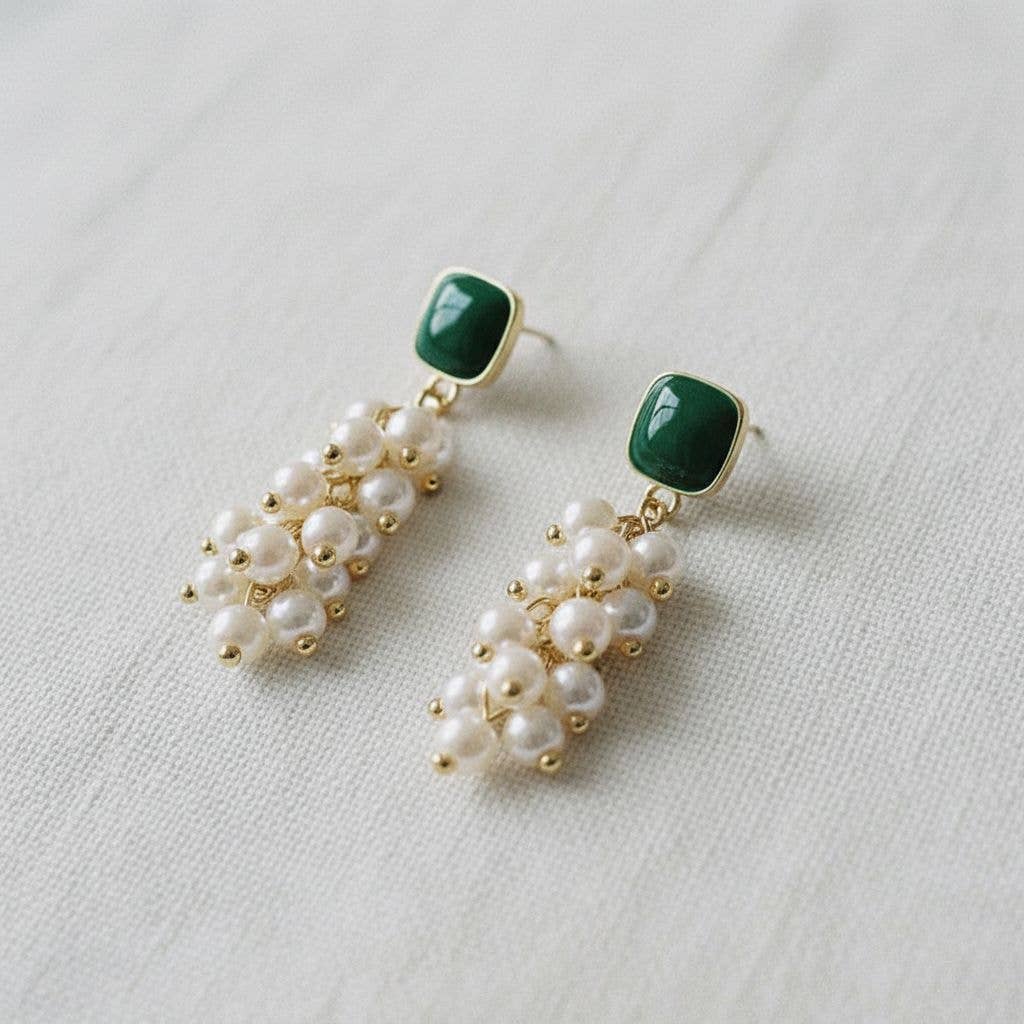 Chic Vintage Inspired Pearl Drop Earrings