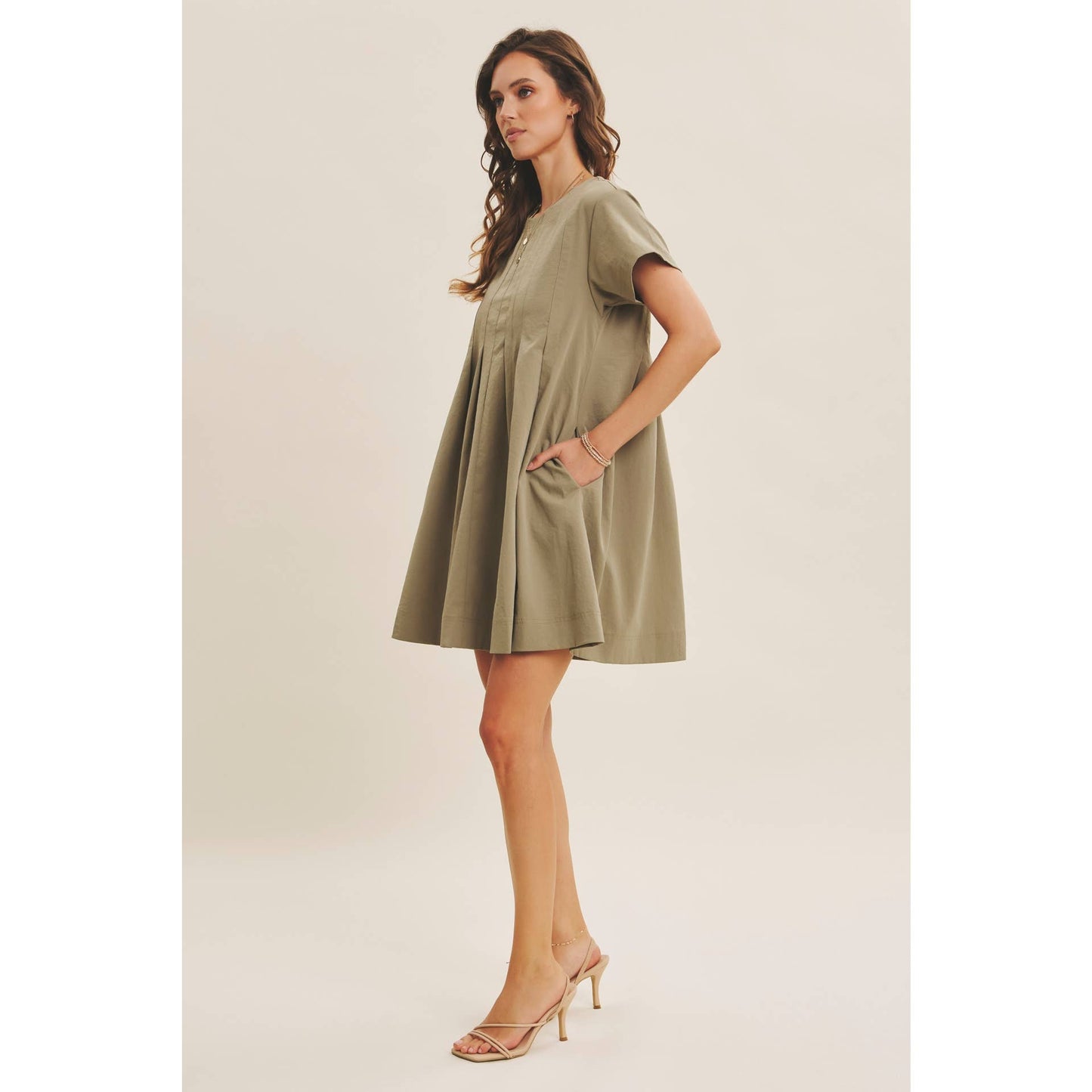 EASYGOING PLEATED DETAIL MINI DRESS WITH POCKETS