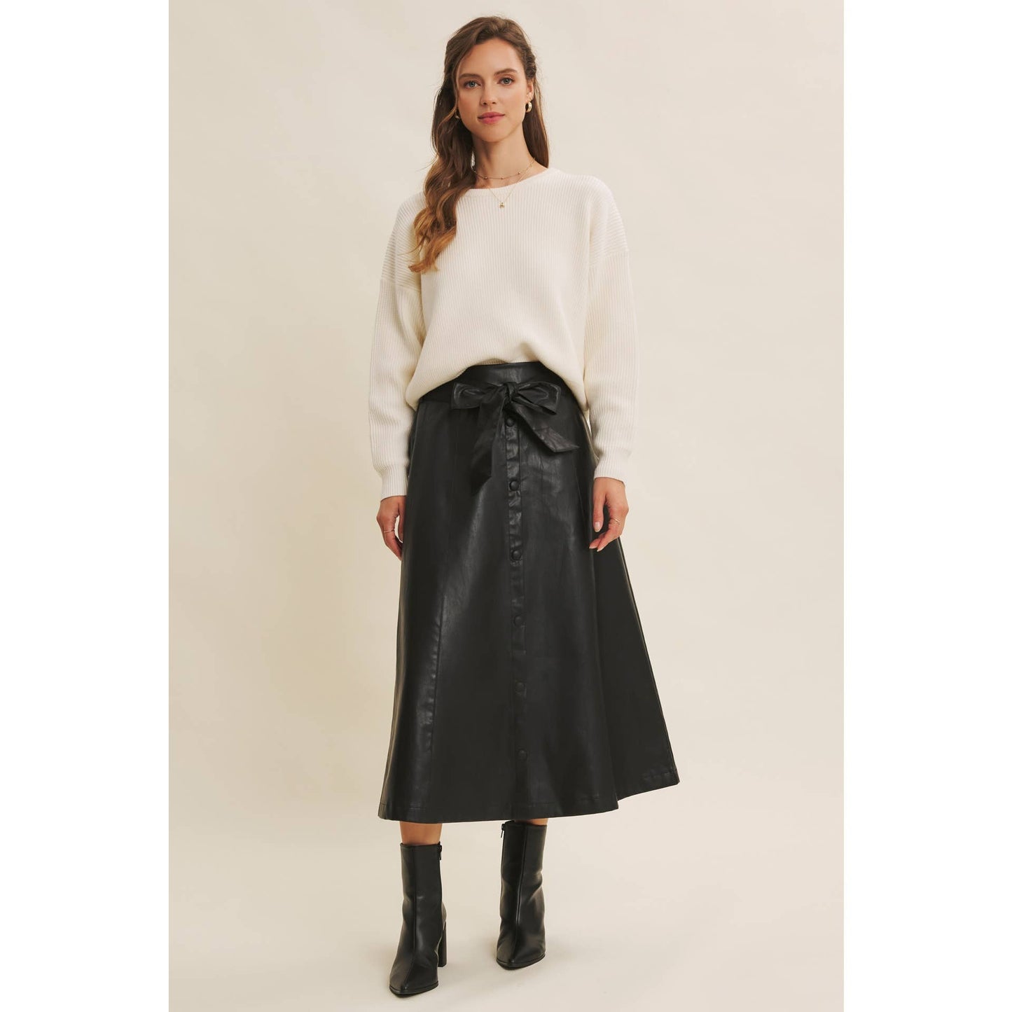 SOPHISTICATED VEGAN FAUX LEATHER BELTED MIDI SKIRT
