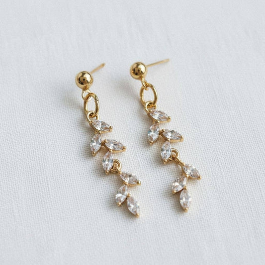 Stylish Long Tassel Leaf Drop Earrings