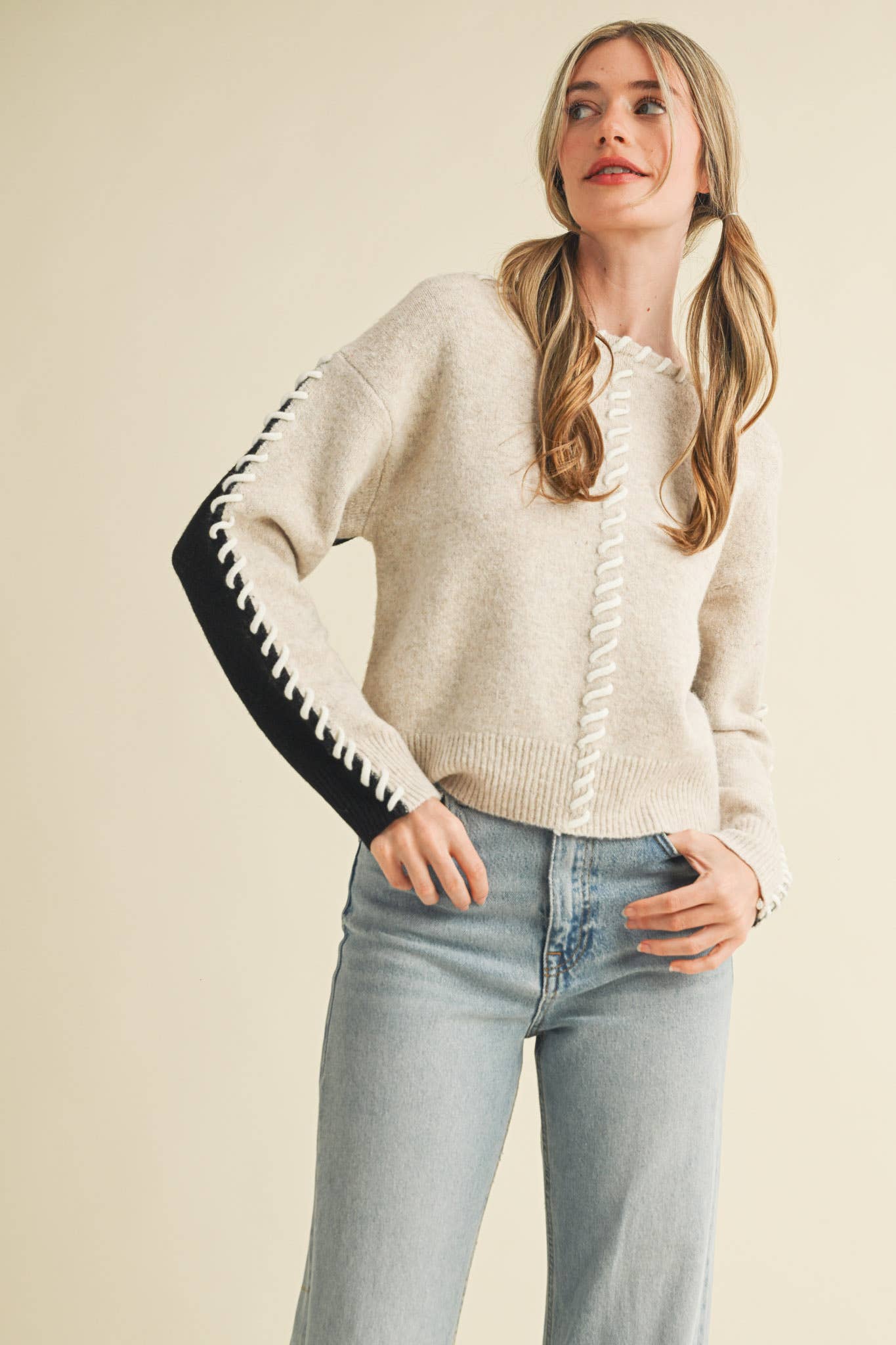 WHIP STITCH TWO-TONE SWEATER