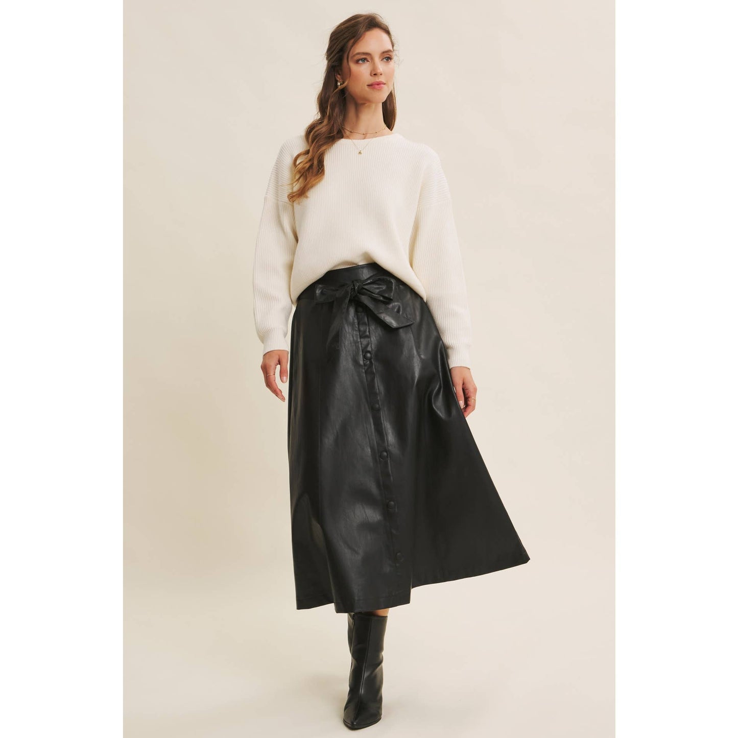 SOPHISTICATED VEGAN FAUX LEATHER BELTED MIDI SKIRT