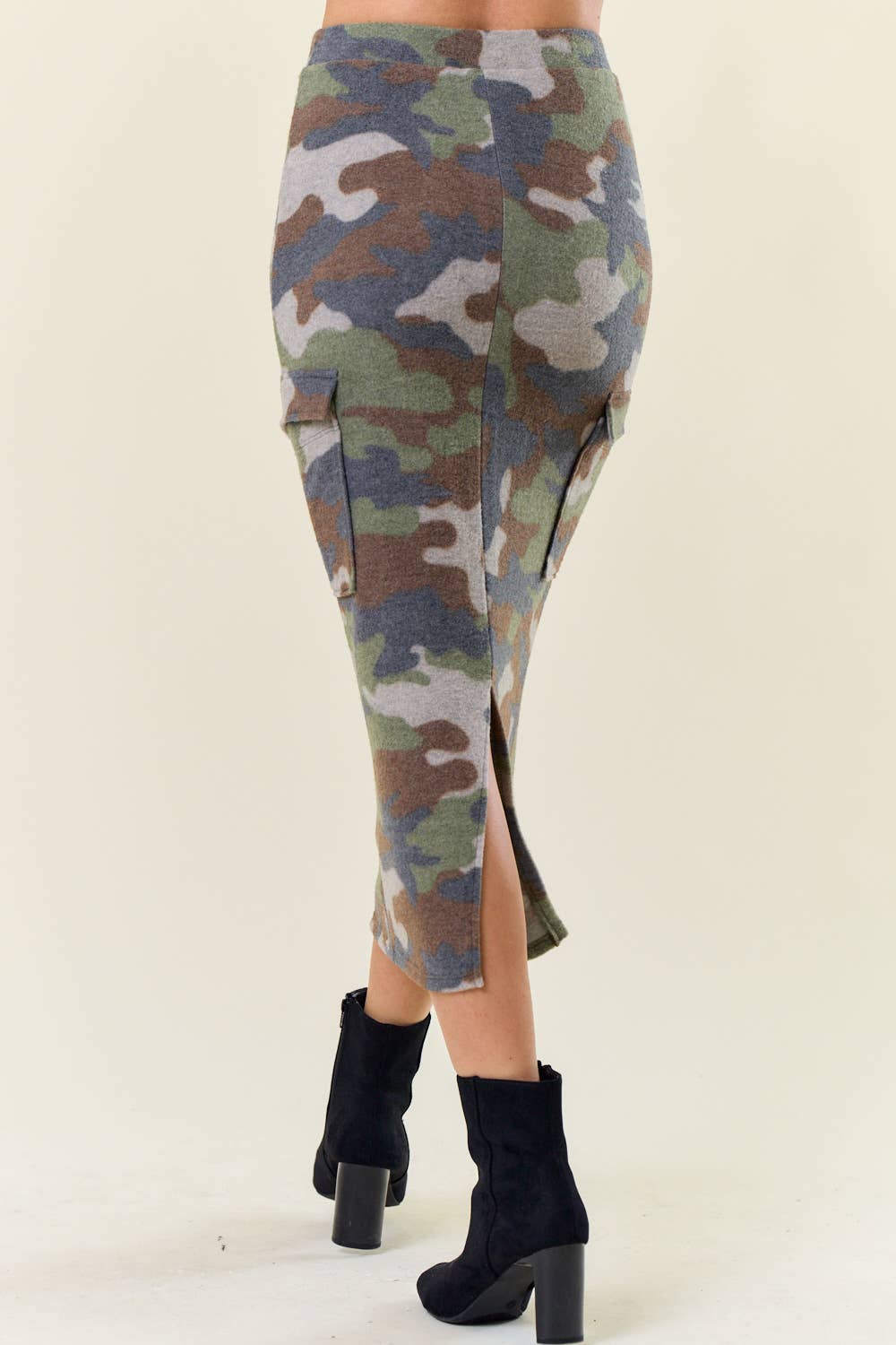 SS1206A CAMO CARGO SKIRT