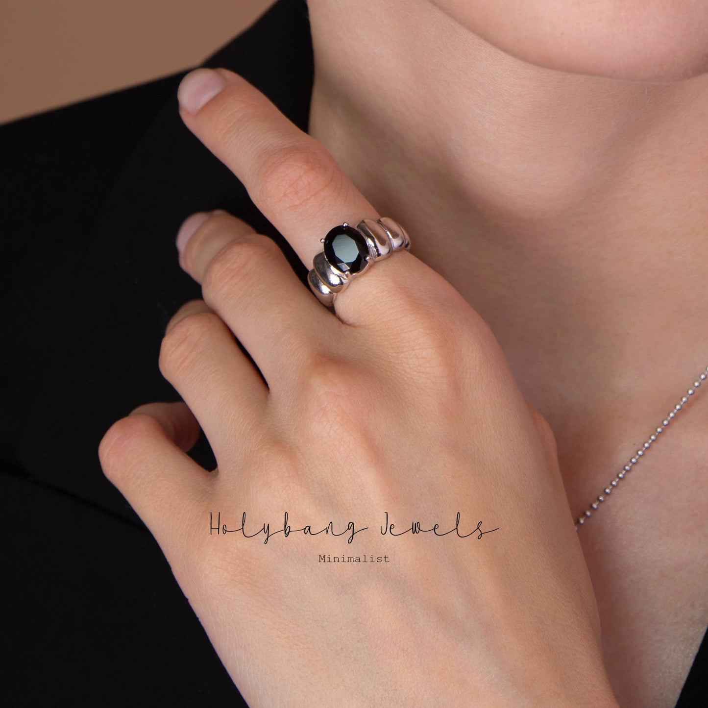 ONYX CHUNKY DOME RING