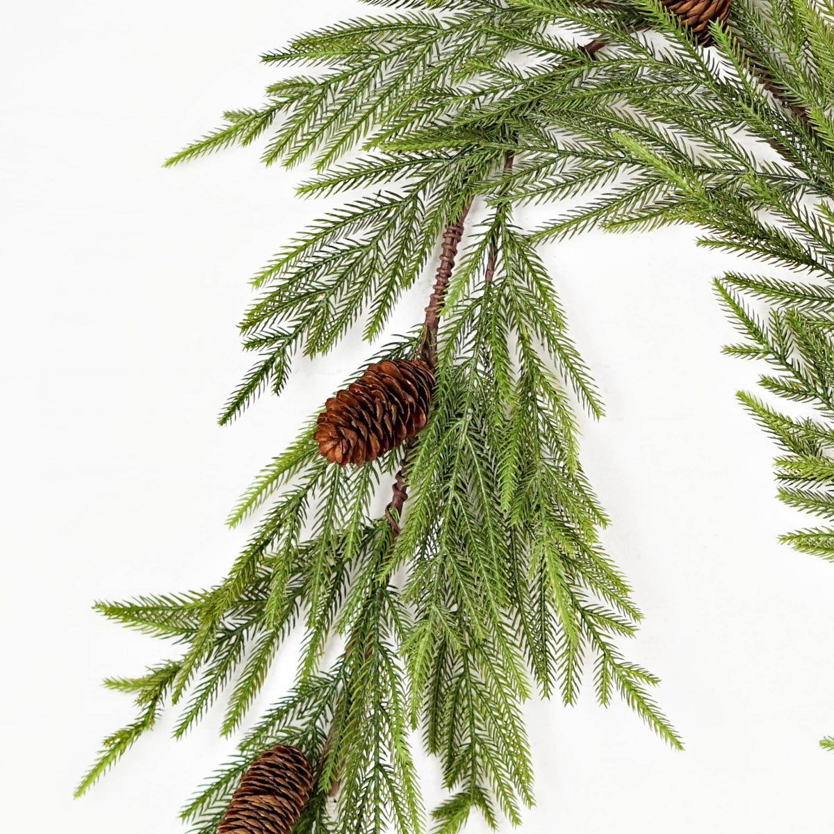 4.5ft Garland-Evergreen Norfolk Pine w.Long Pinecone
