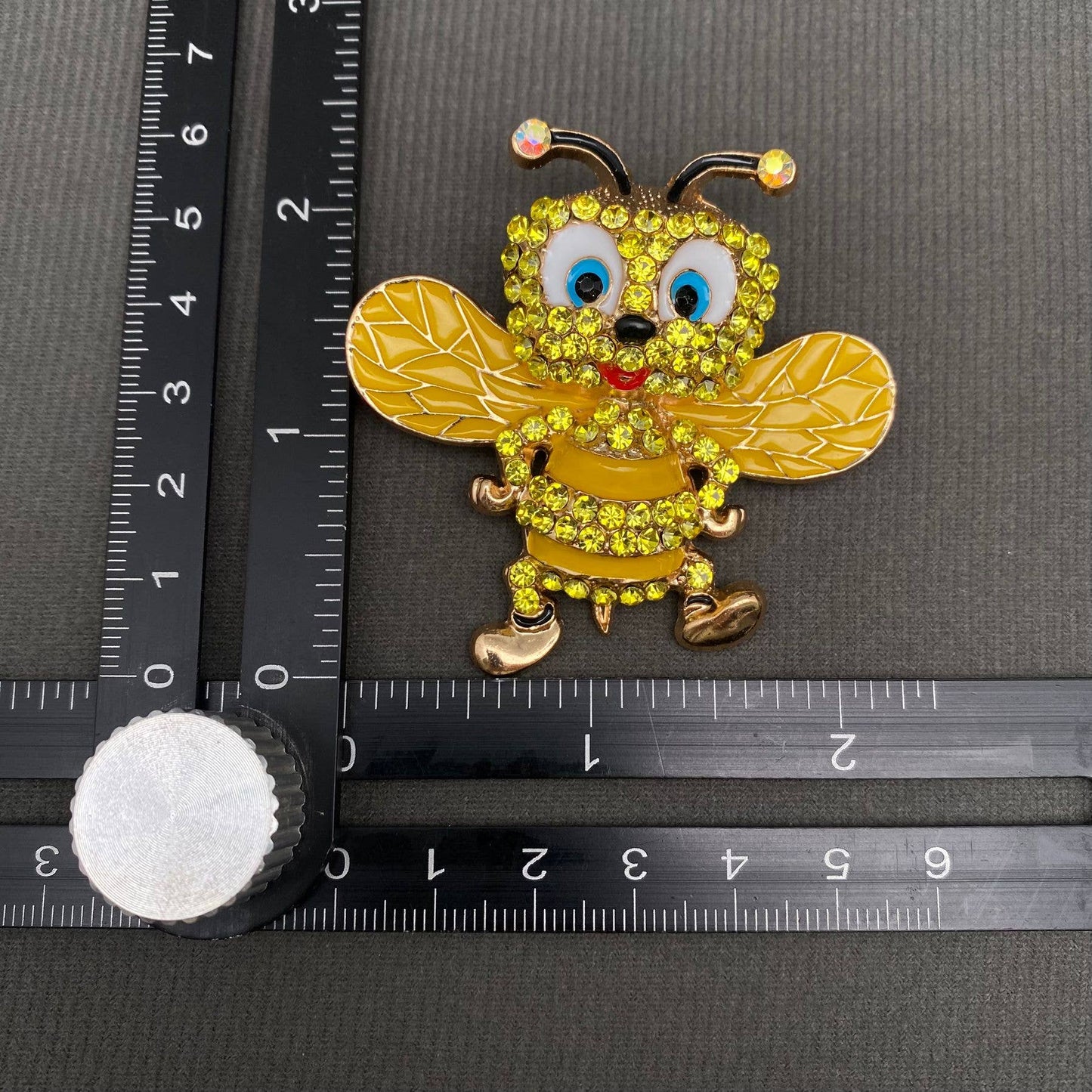 Rhinestones Inlaid Enamel Cartoon Bee Brooch