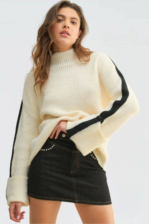 MOCK NECK CONTAST SWEATER