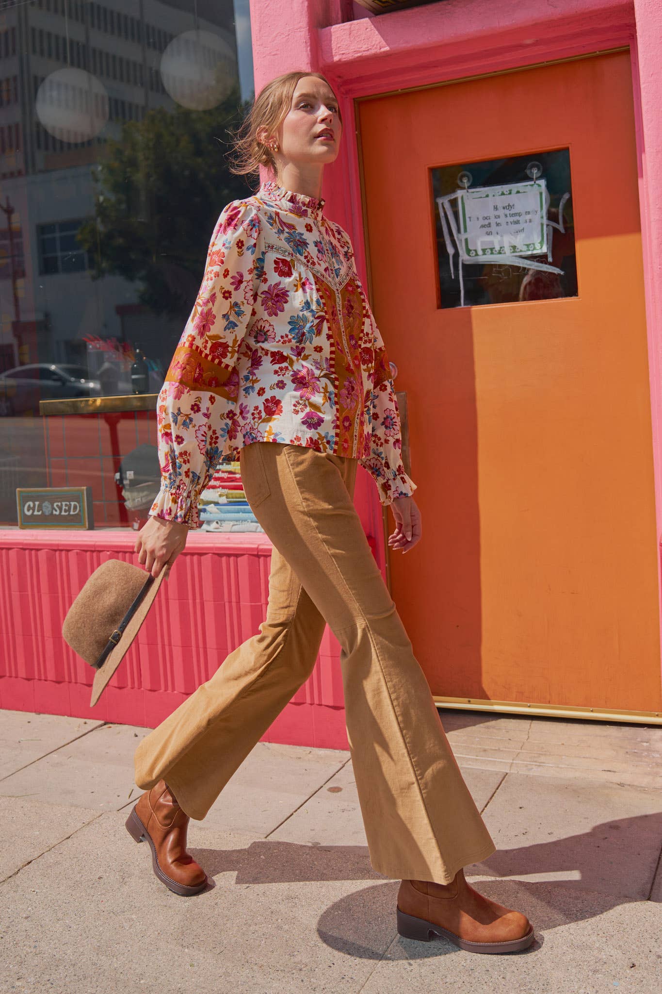 EXCLUSIVE FLORAL BORDER PRINT TOP WITH FLORAL TRIM