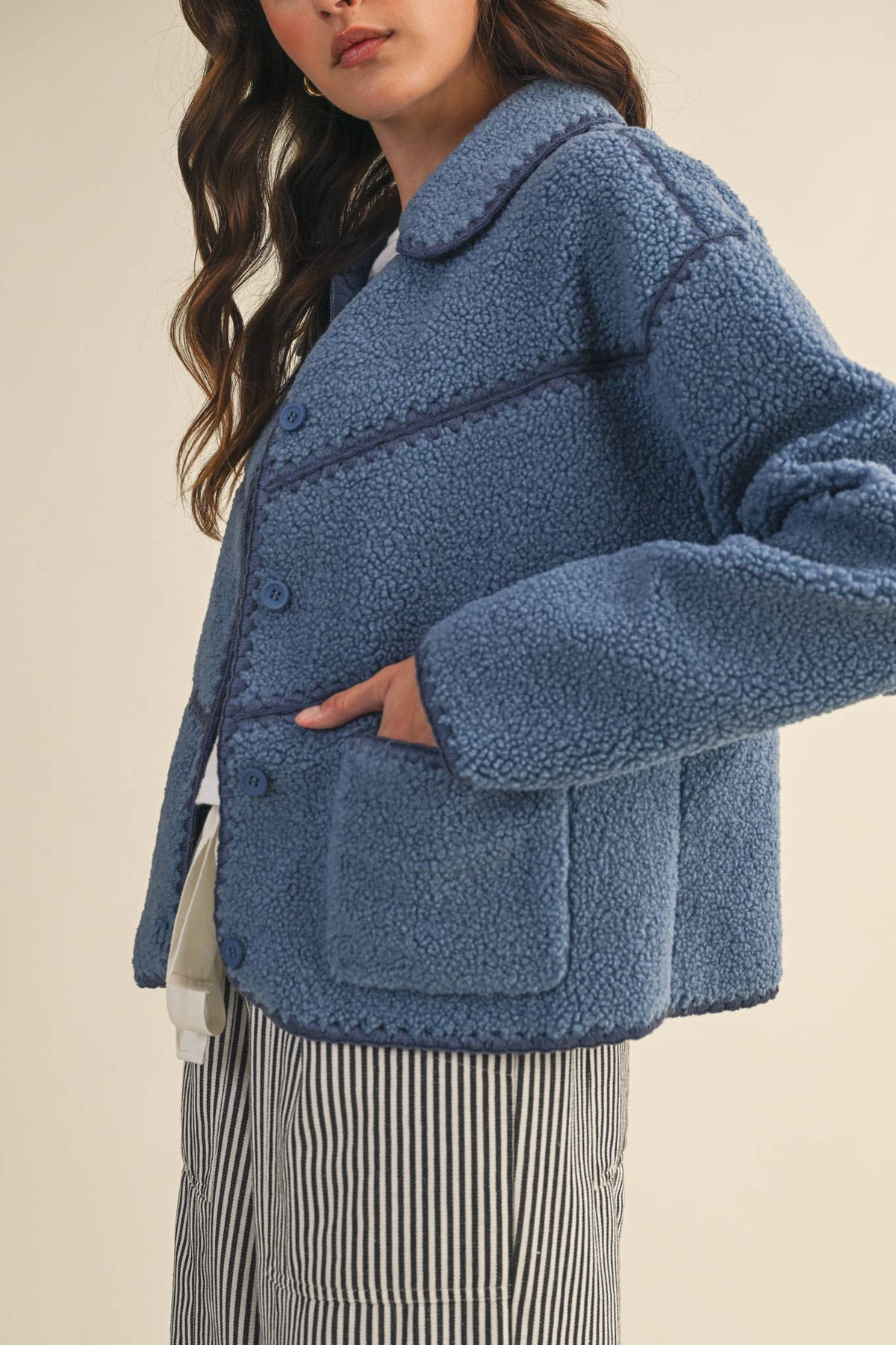 FAUX SHERPA FLEECE JACKET WITH BLANKET STITCH