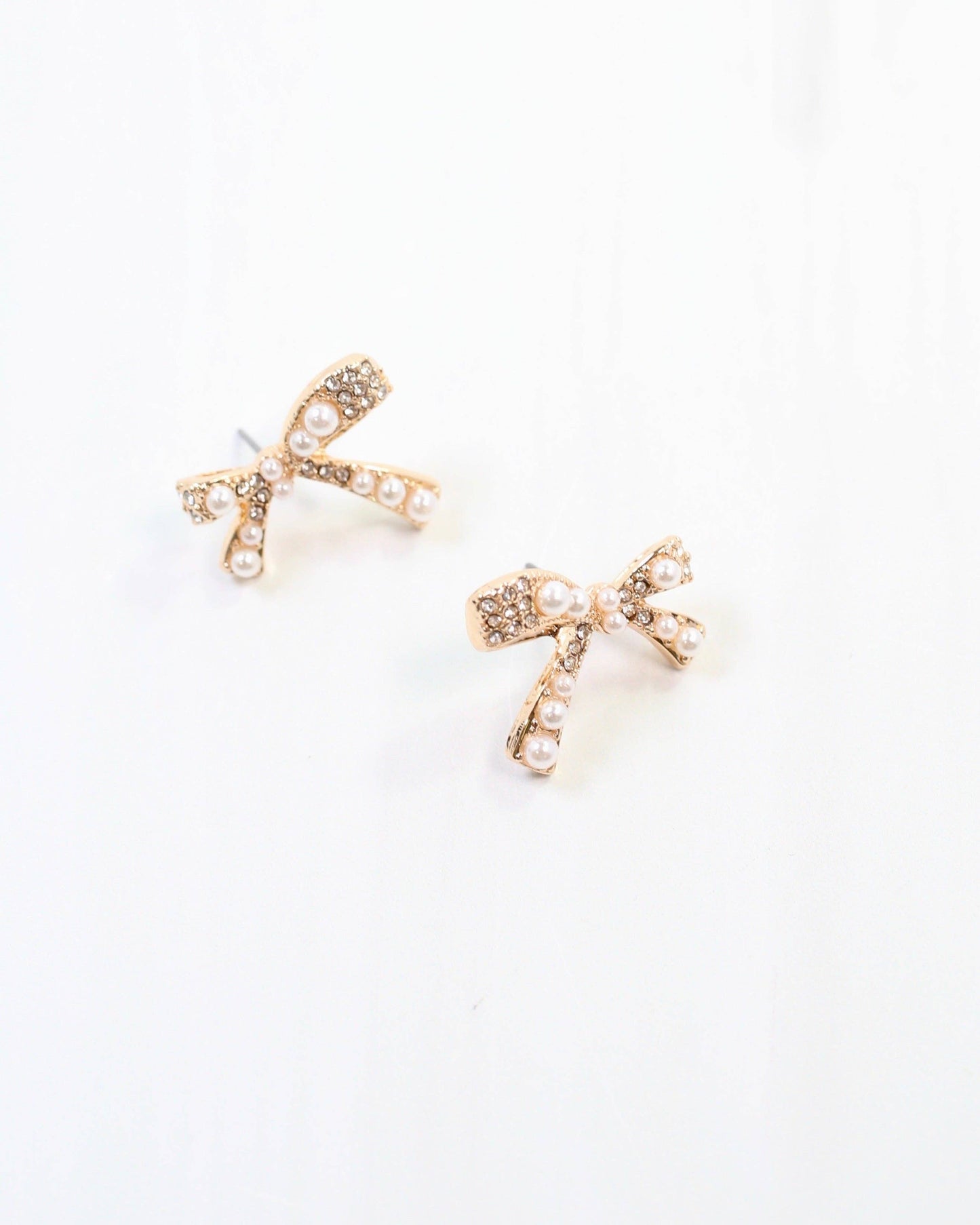 Pasadena Pearl Bow Stud Gold