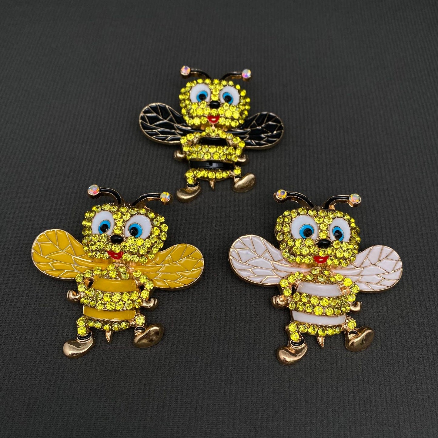 Rhinestones Inlaid Enamel Cartoon Bee Brooch