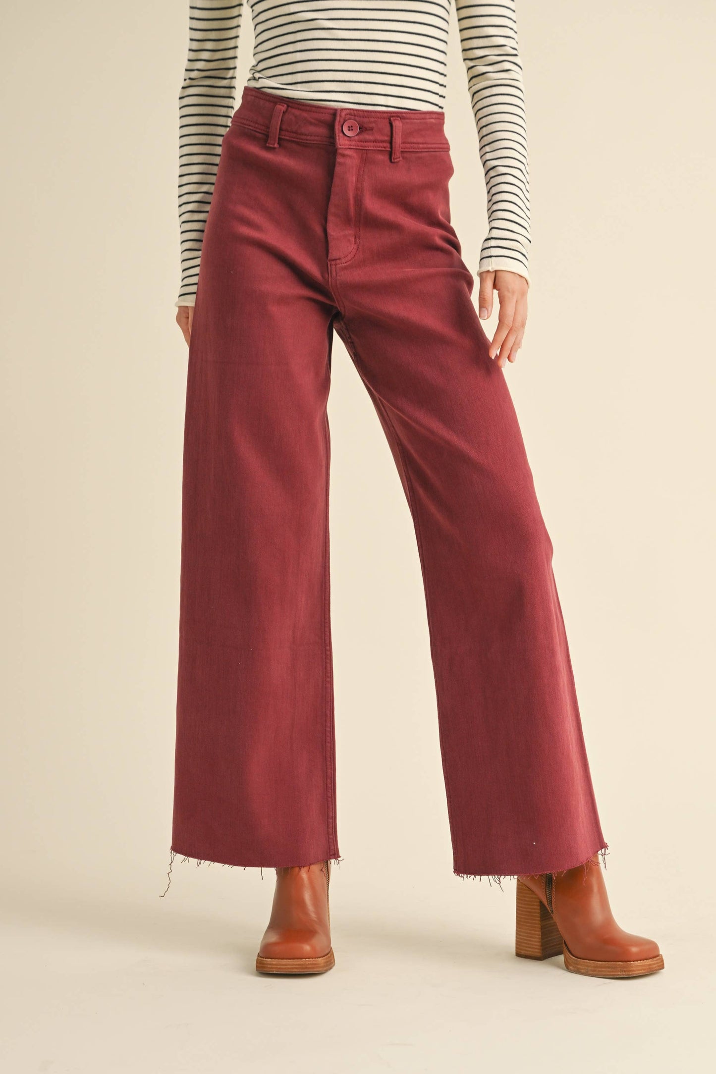 STRAIGHT LEG MAROON DENIM PANTS