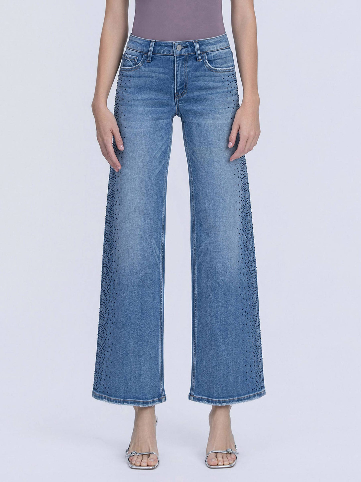 GLOW - MID RISE STONE WASH JEANS