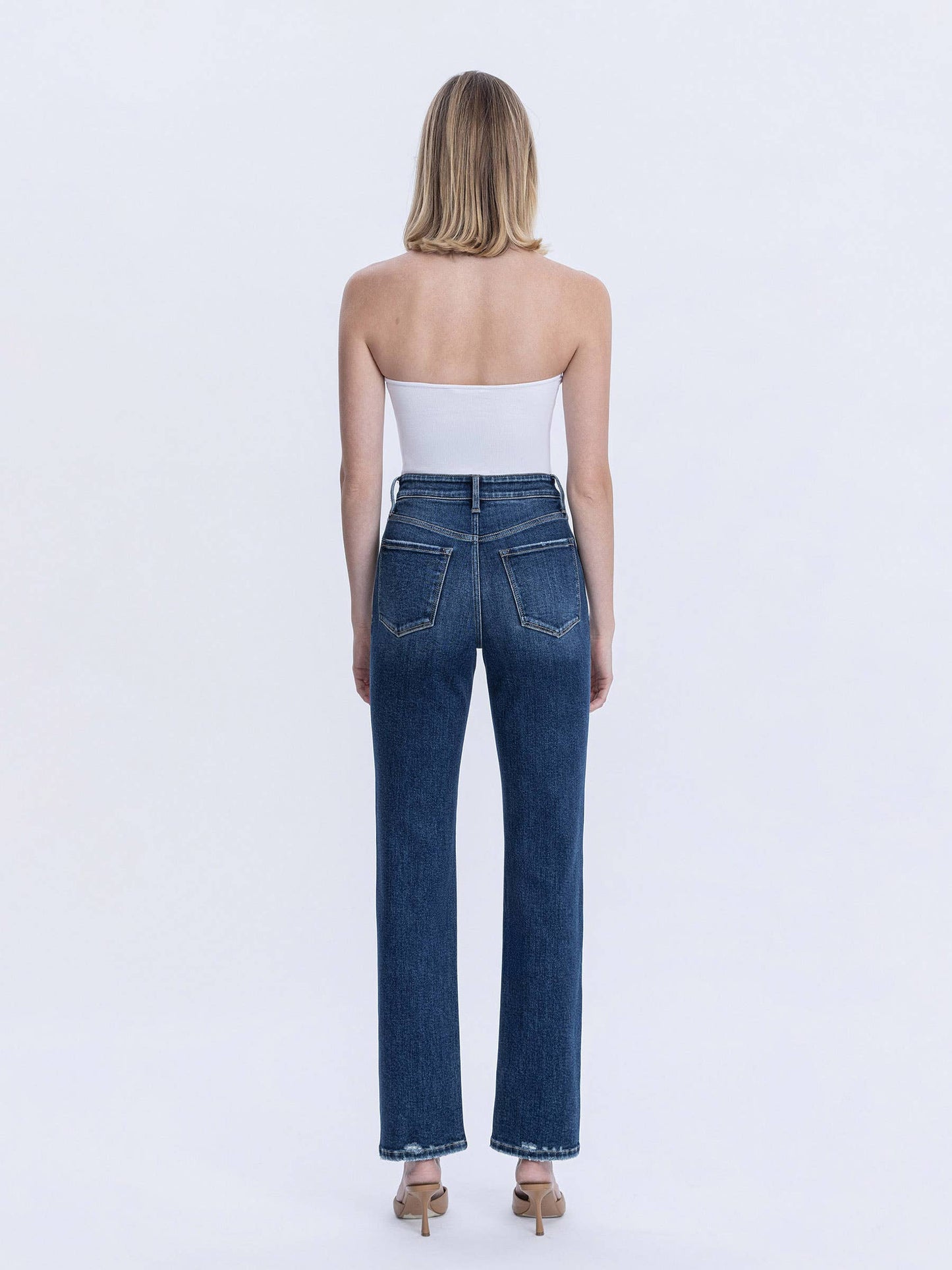 DARK WASH STRAIGHT JEANS