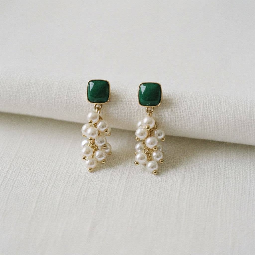 Chic Vintage Inspired Pearl Drop Earrings