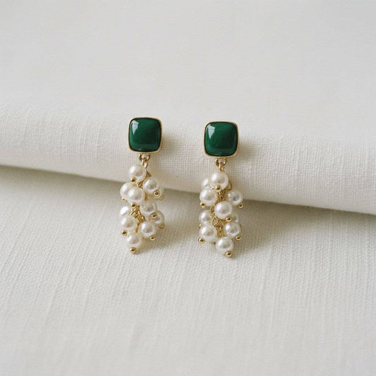 Chic Vintage Inspired Pearl Drop Earrings