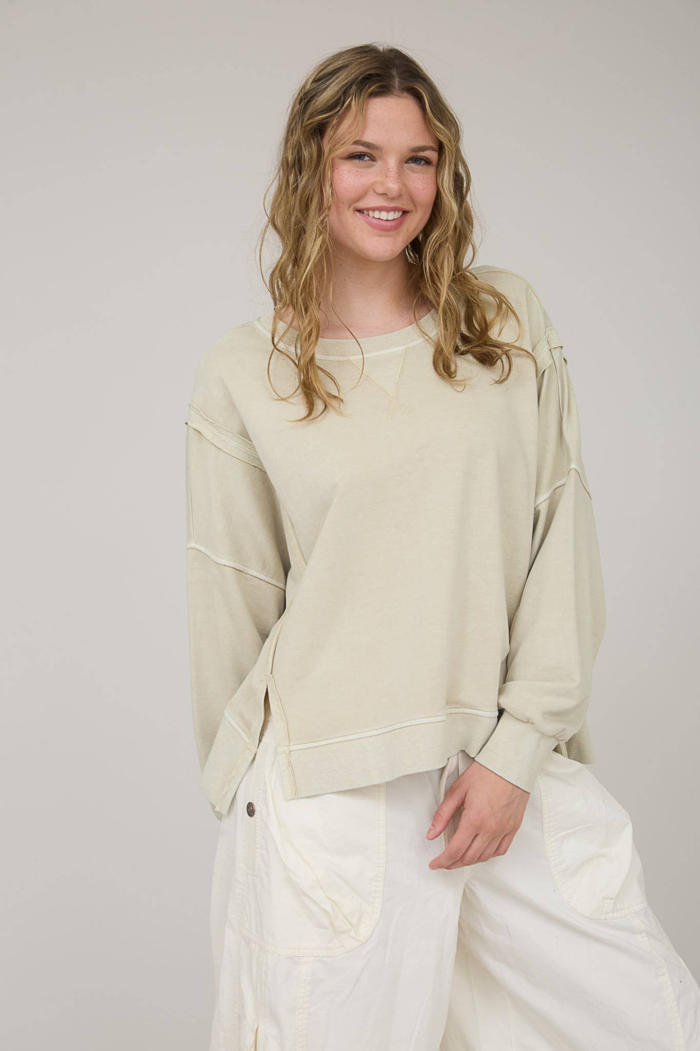 WASHED EXTENDED SHOULDER KNIT TOP