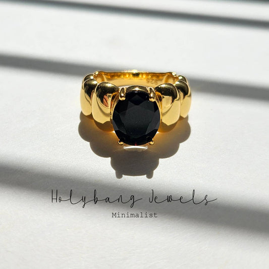 ONYX CHUNKY DOME RING
