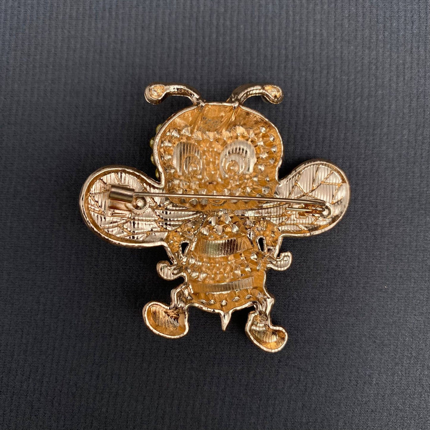 Rhinestones Inlaid Enamel Cartoon Bee Brooch